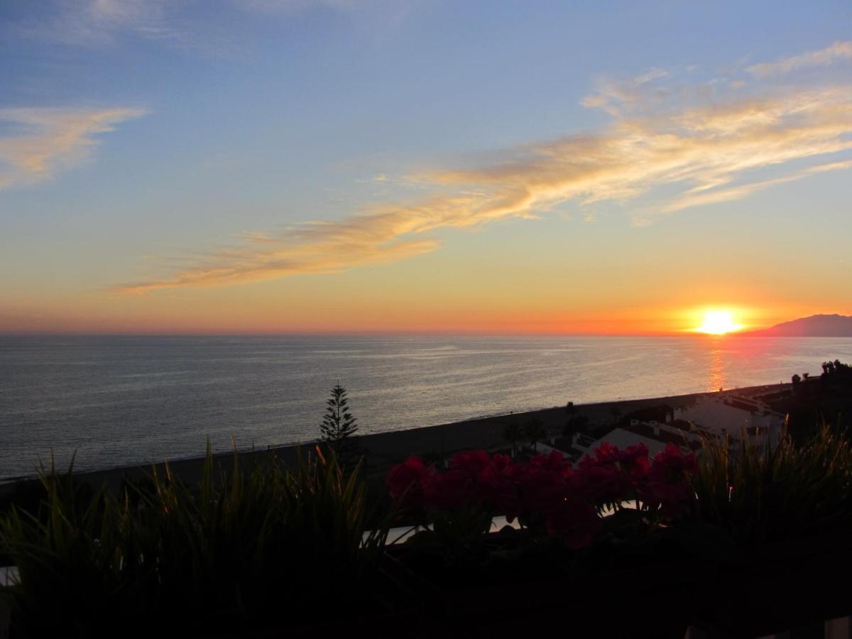 Wintowinrentals Sunny Side, Pool, Wifi & Sea View Benajarafe Buitenkant foto